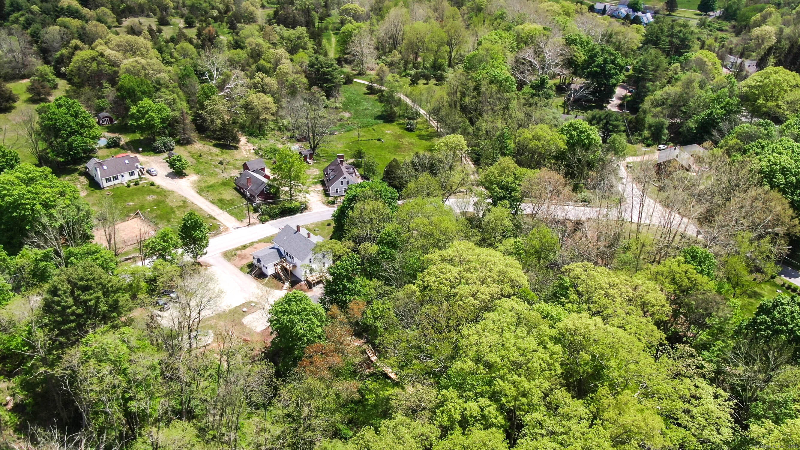 48 Wrights Crossing Road Pomfret, CT 06259 - Photo 31 of 34 a view of a garden with plants