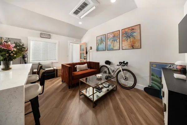 $1,795,000 | 1086-1090 Elm Lane, Carpinteria, CA 93013