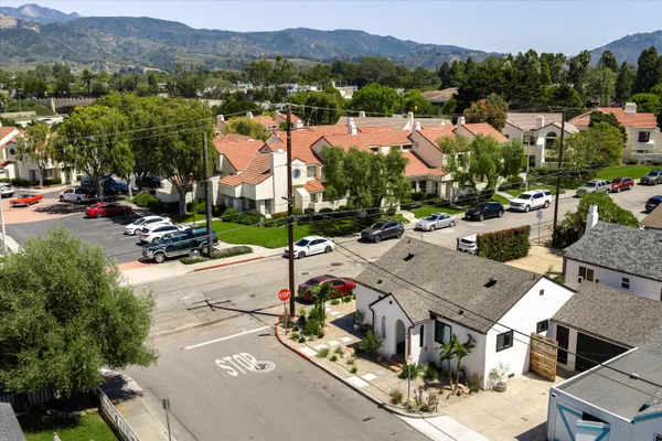$1,795,000 | 1086-1090 Elm Lane, Carpinteria, CA 93013