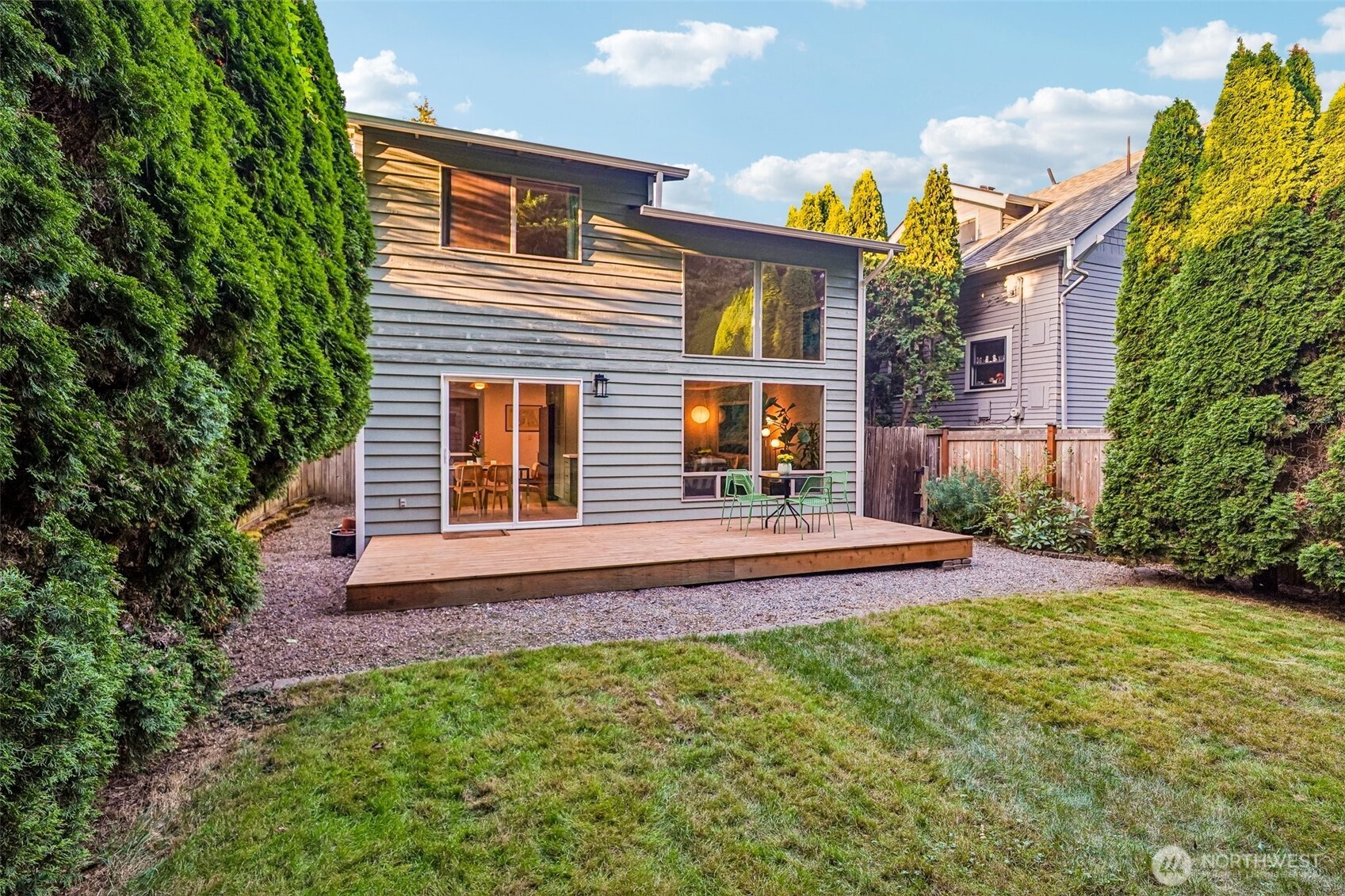 811 Northeast 57th Street Seattle, WA 98105 - Photo 29 of 37 Gallery Image 29
