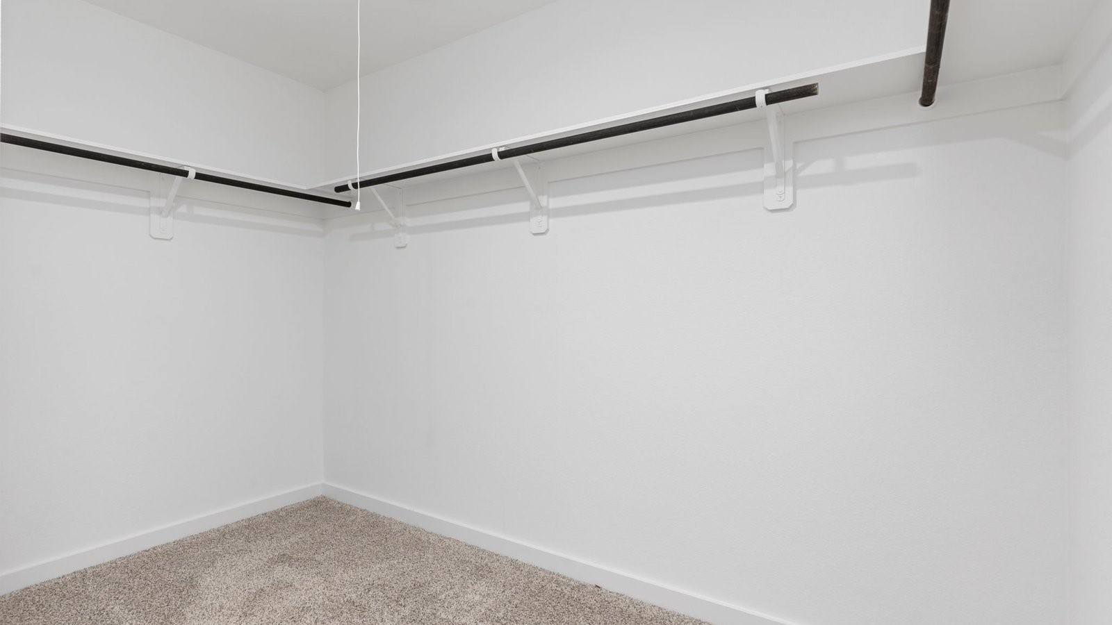 4520 Highland Oaks Court Rosenberg, TX 77469 - Photo 27 of 48 a empty walk in closet