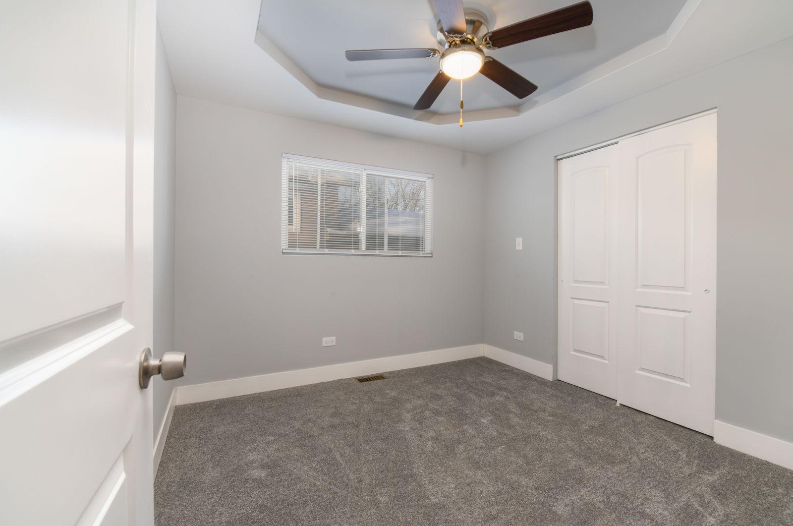 16542 Paulina Street Markham, IL 60428 - Photo 17 of 29 a view of an empty room with a window