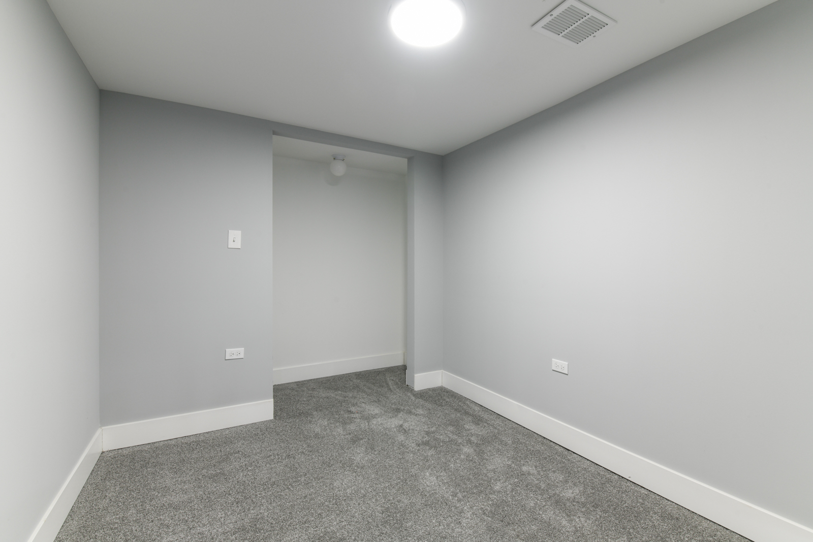 16542 Paulina Street Markham, IL 60428 - Photo 22 of 29 a view of an empty room