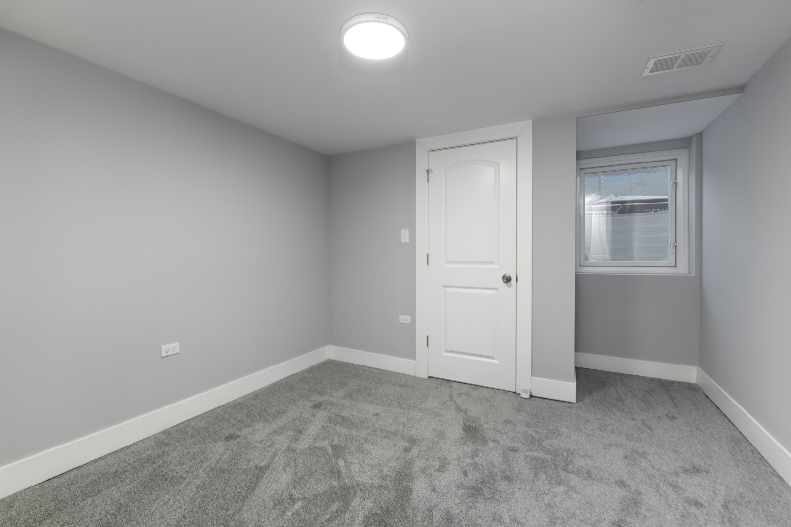 16542 Paulina Street Markham, IL 60428 - Photo 23 of 29 a view of an empty room and closet area