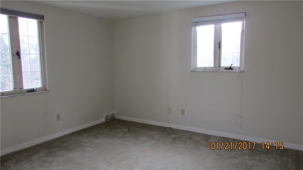3525 Ridgewood Drive Pittsburgh, PA 15235 - Photo 11 of 24 Gallery Image 11