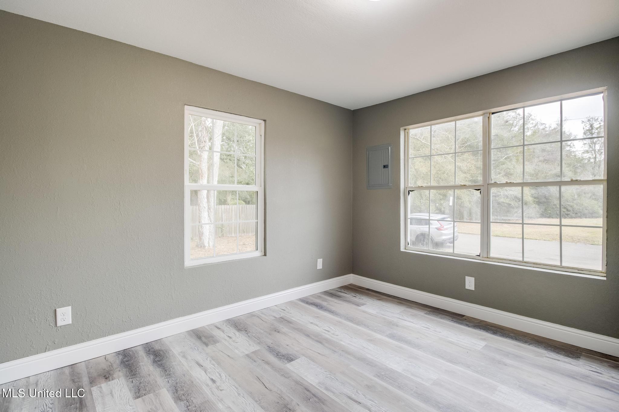 5137 Bay Avenue Moss Point, MS 39563 - Photo 17 of 35 IMG_2655