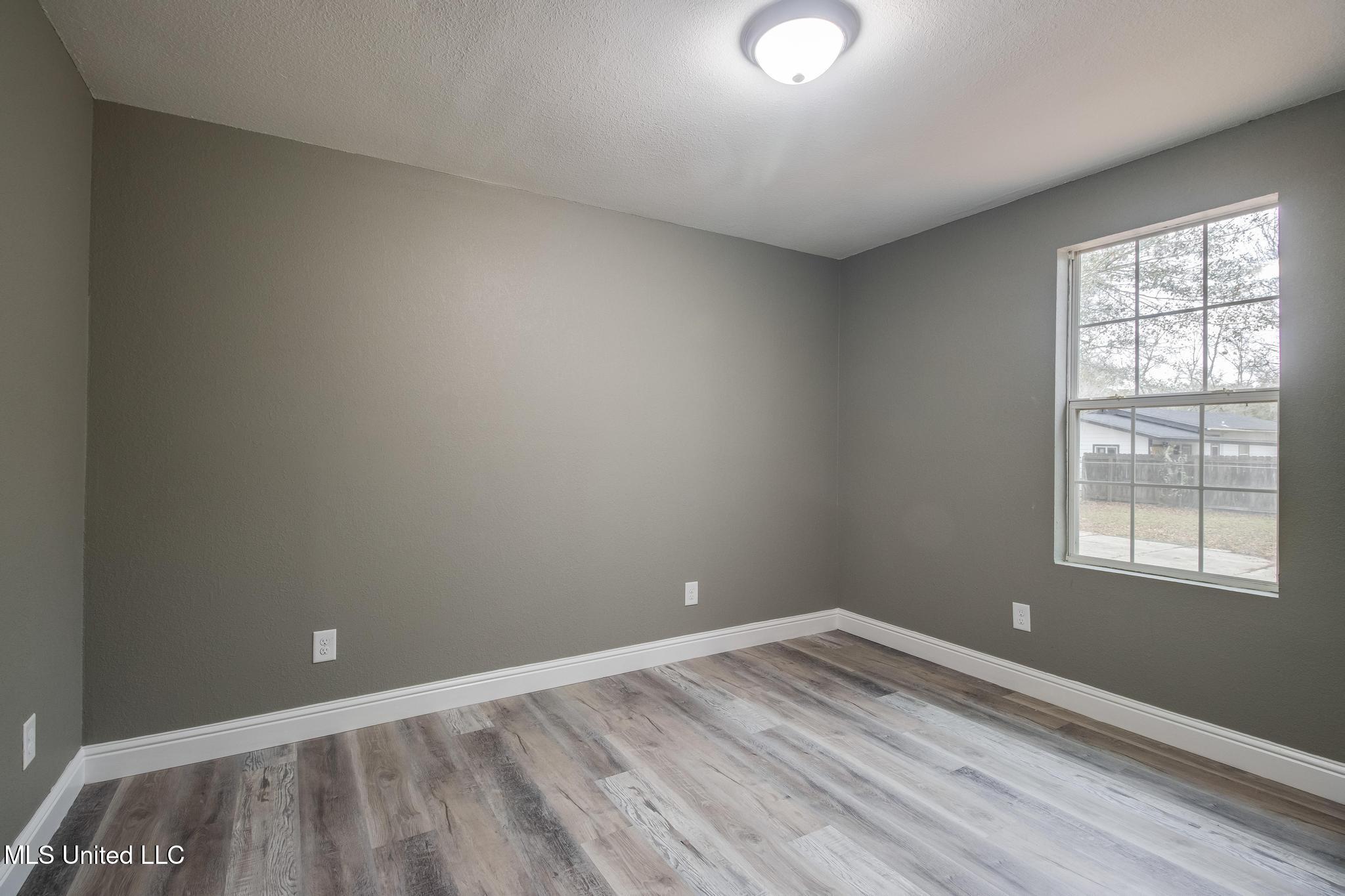 5137 Bay Avenue Moss Point, MS 39563 - Photo 19 of 35 IMG_2661