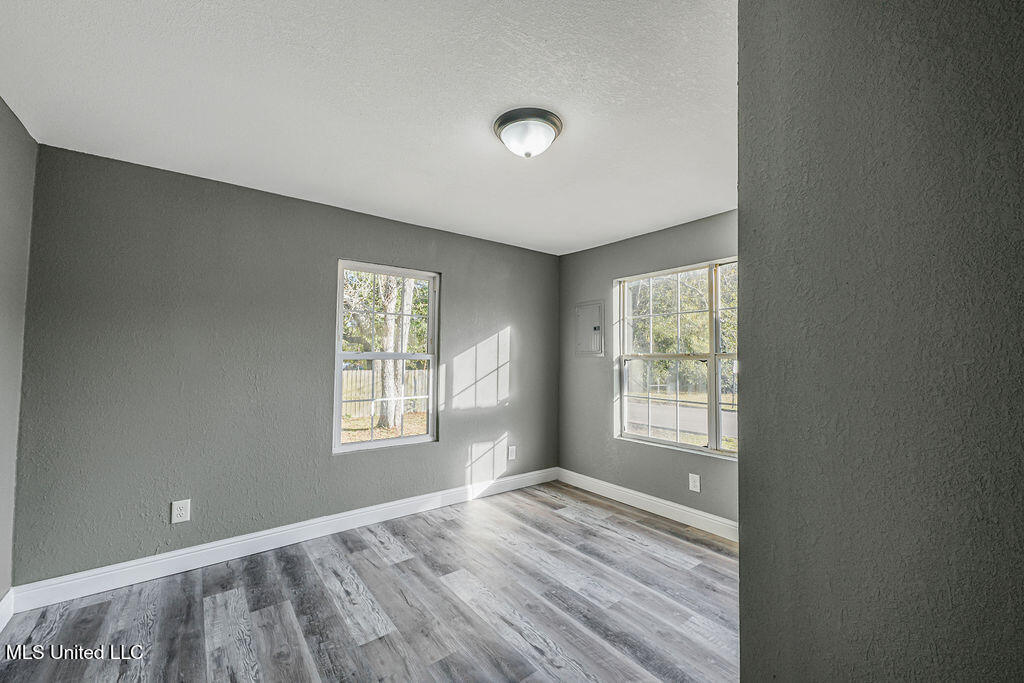 5137 Bay Avenue Moss Point, MS 39563 - Photo 20 of 35 9-FrontBedroom