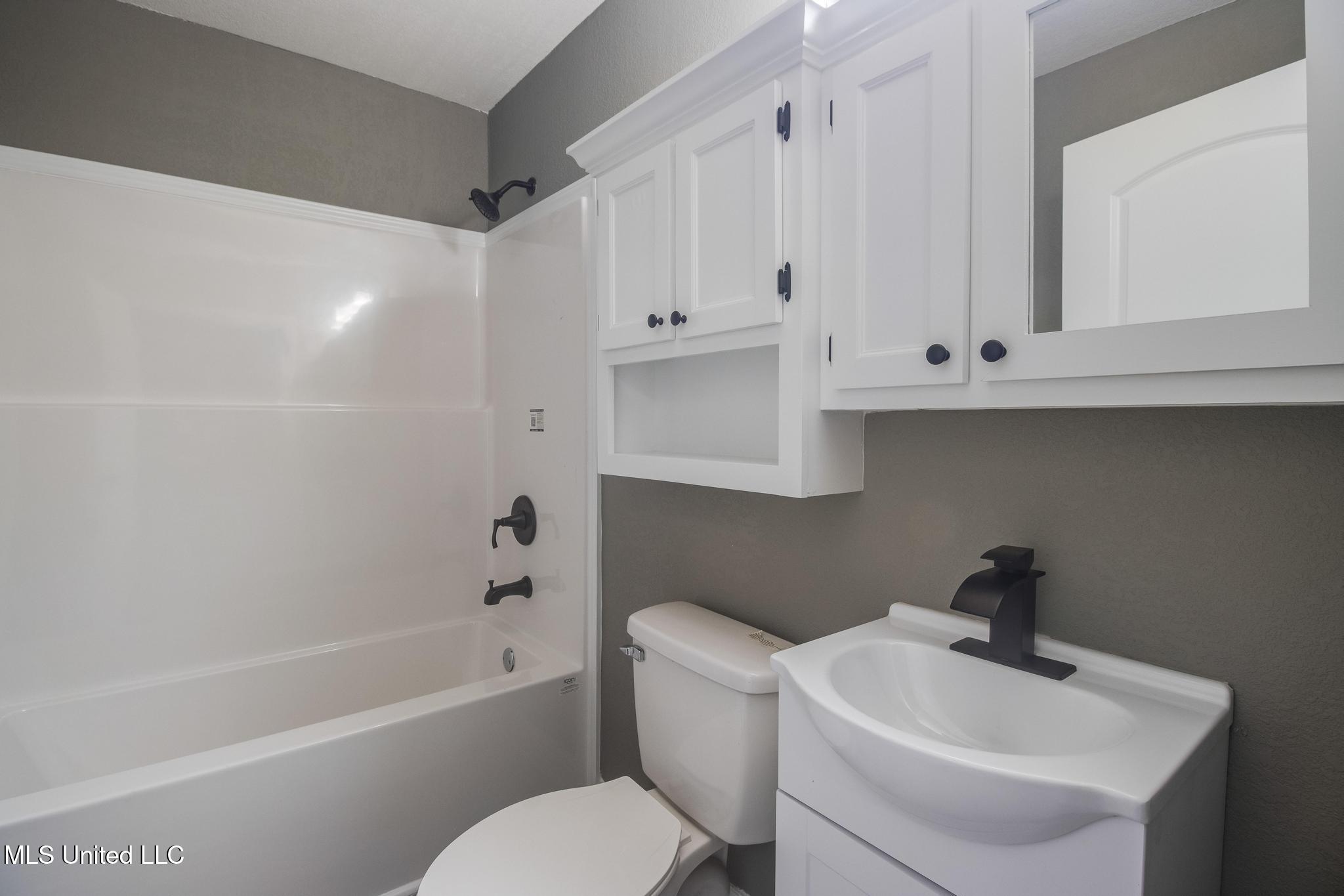 5137 Bay Avenue Moss Point, MS 39563 - Photo 22 of 35 IMG_2667