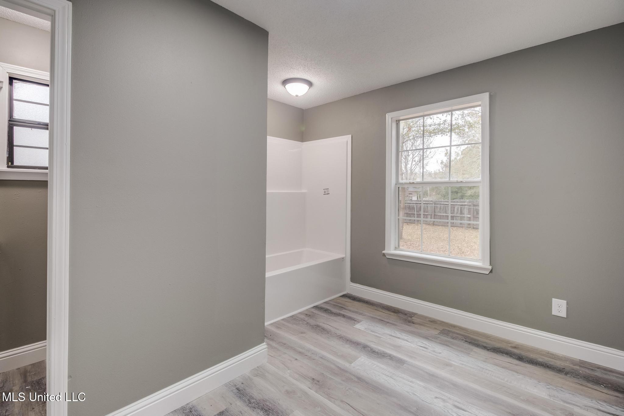 5137 Bay Avenue Moss Point, MS 39563 - Photo 26 of 35 IMG_2676