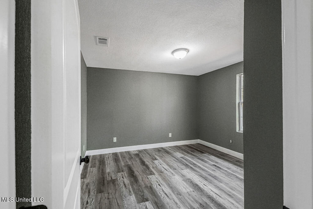5137 Bay Avenue Moss Point, MS 39563 - Photo 27 of 35 11-Bedroom(1)