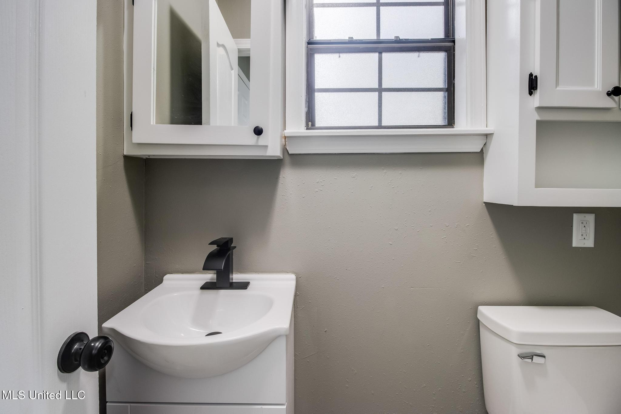 5137 Bay Avenue Moss Point, MS 39563 - Photo 29 of 35 IMG_2679