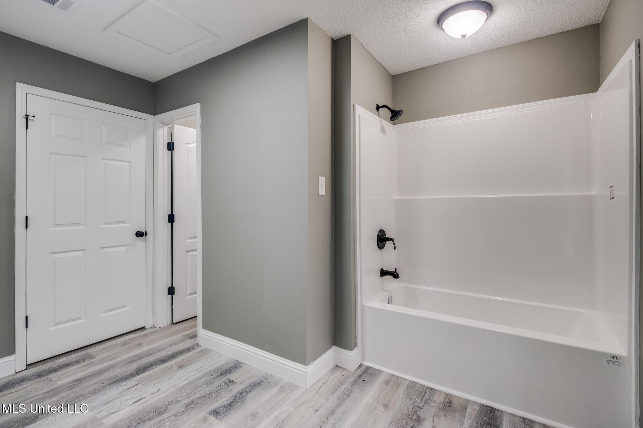 5137 Bay Avenue Moss Point, MS 39563 - Photo 30 of 35 IMG_2682