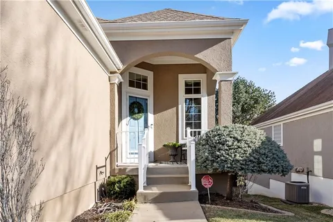 $495,000 | 13415 Summit Court, Kansas City, MO 64145