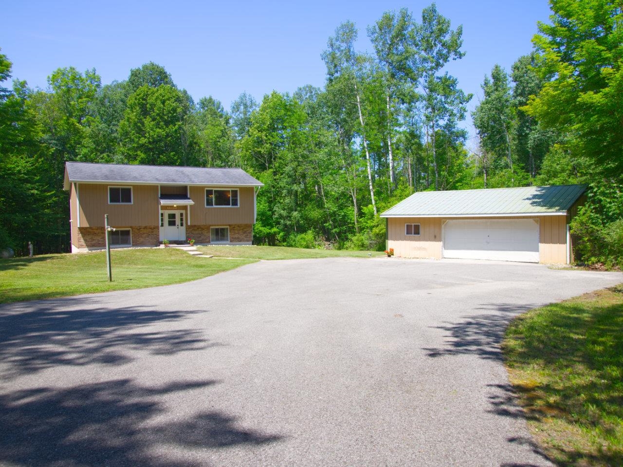 176 South Eldridge Road Benzonia, MI 49616 - Photo 56 of 69 1917534-55.JPG