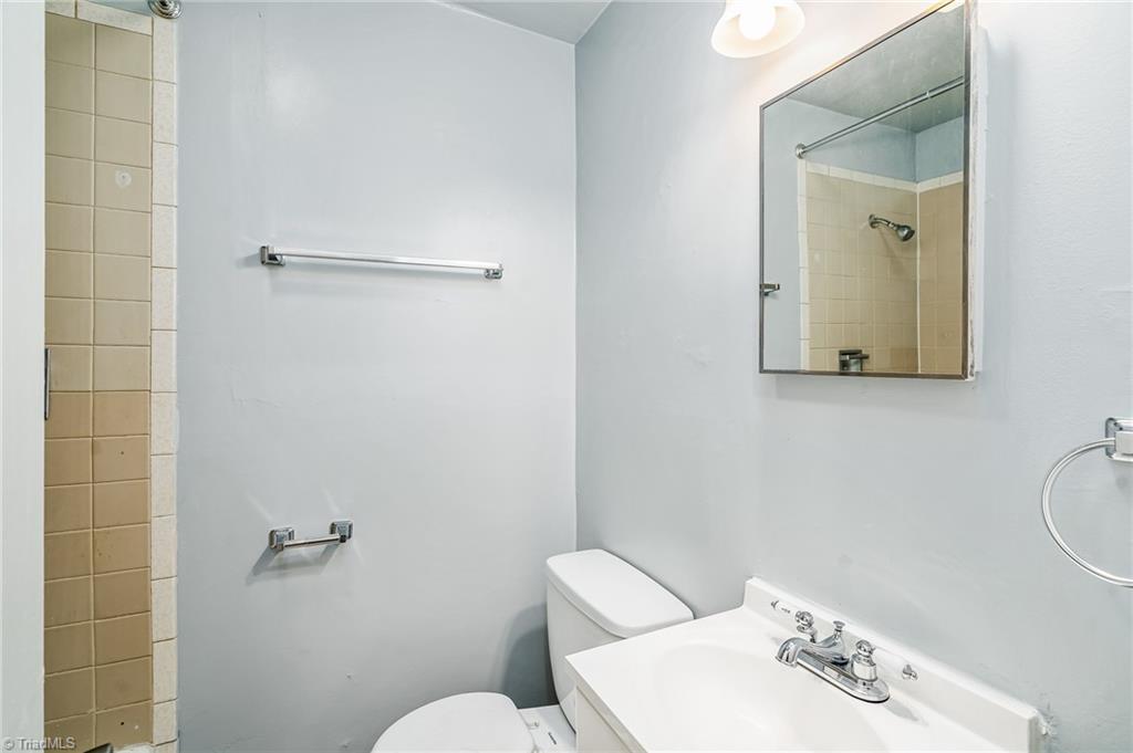 3801 Halifax Road Greensboro, NC 27407 - Photo 11 of 20 Gallery Image 11