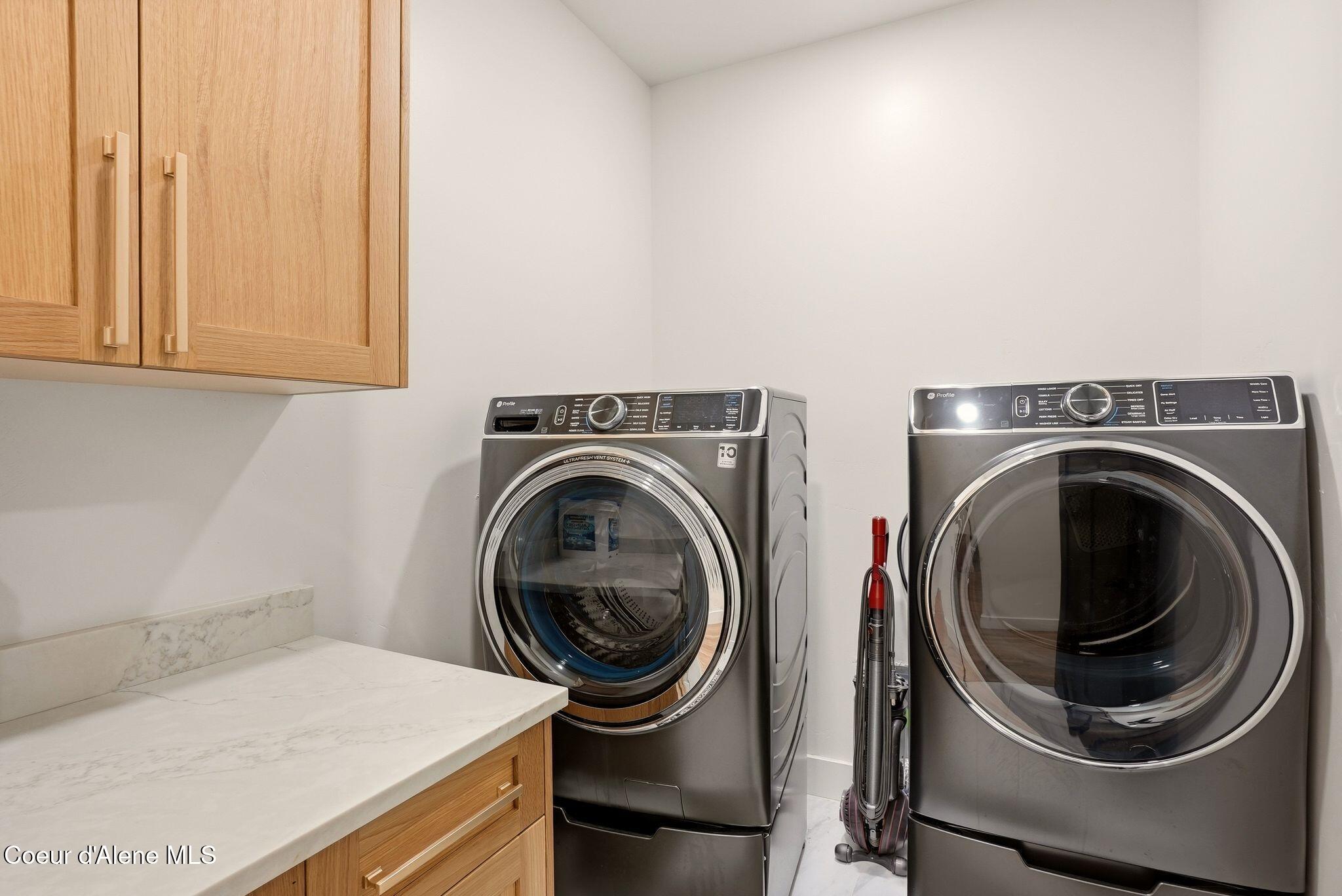 95 Klickitat Road Cocolalla, ID 83813 - Photo 45 of 66 Laundry