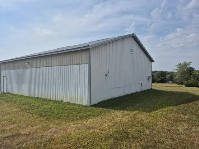 $250,000 | Lot S-116 Lot S-116 Gulfstream Drive, Gallatin, MO 64640