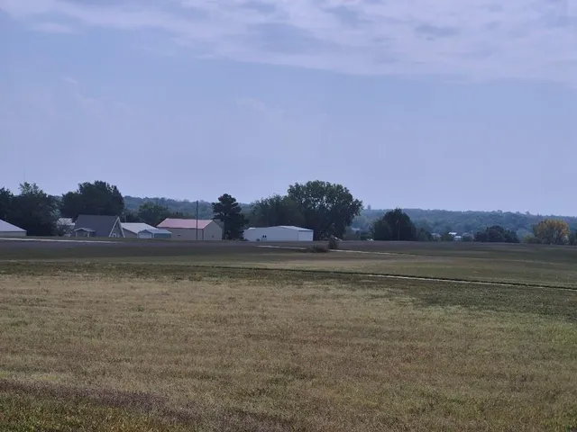 $250,000 | Lot S-116 Lot S-116 Gulfstream Drive, Gallatin, MO 64640