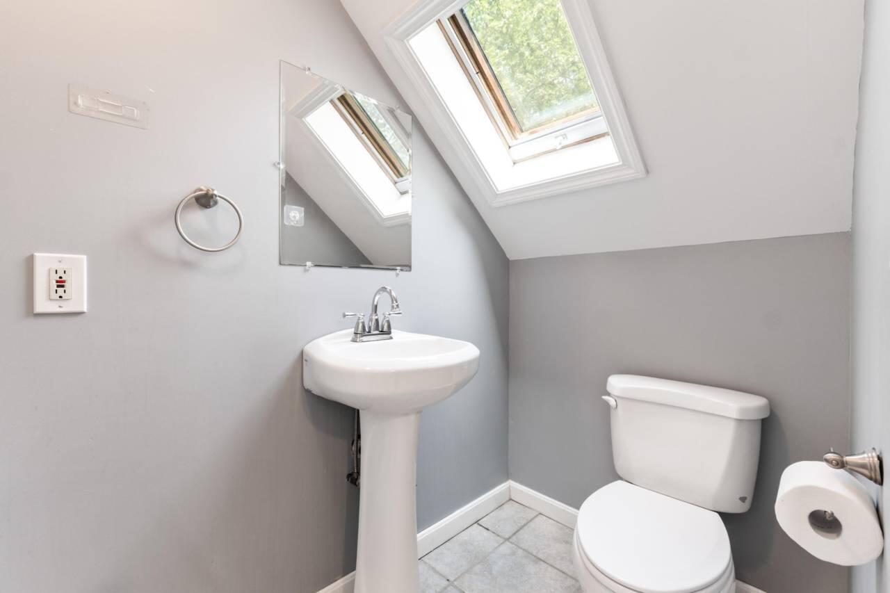 6 Willow Grove Road, Unit 6 Brunswick, ME 04011 - Photo 39 of 59 Bathroom
