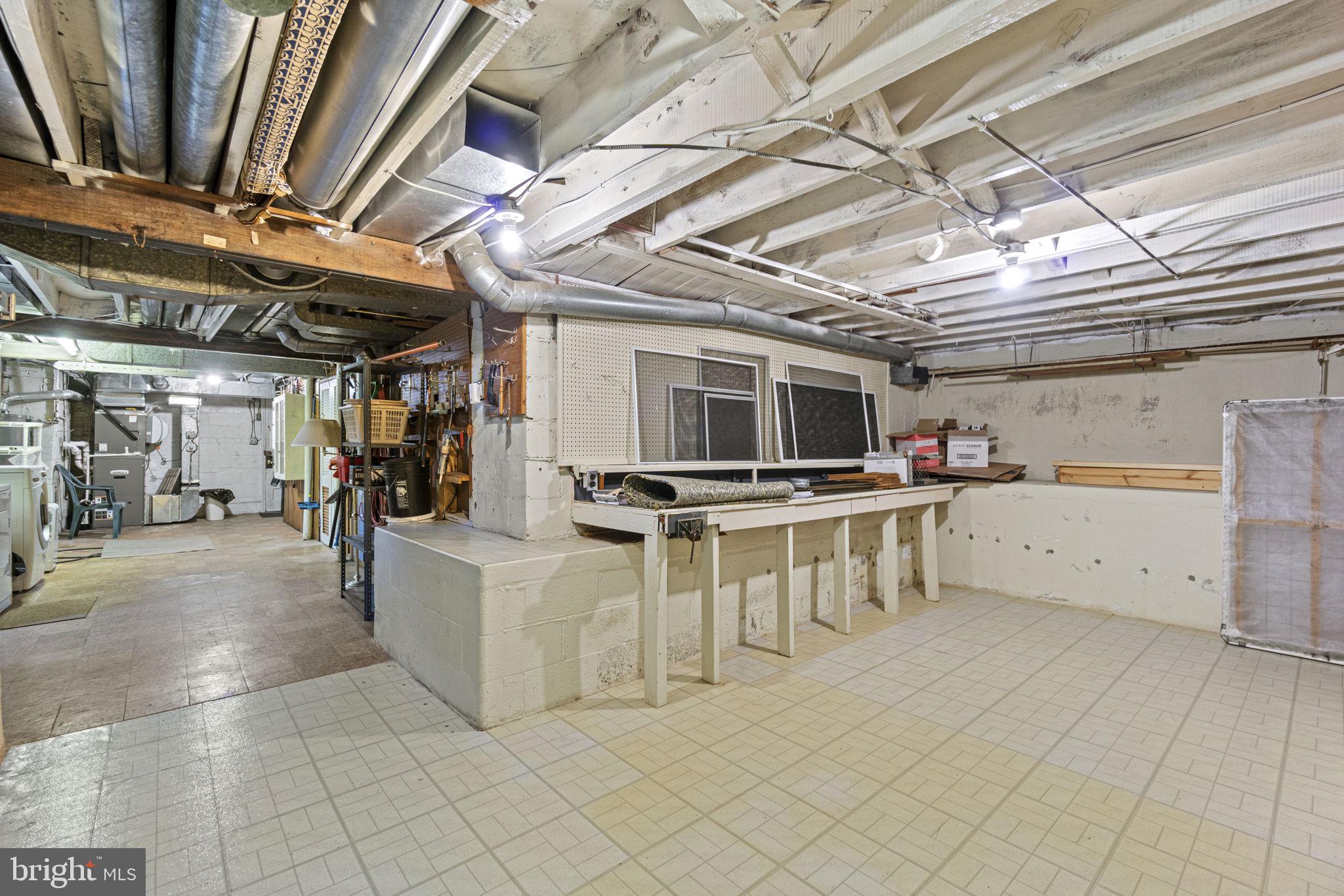 9505 Saginaw Street Silver Spring, MD 20901 - Photo 30 of 35 Workshop with own entrance