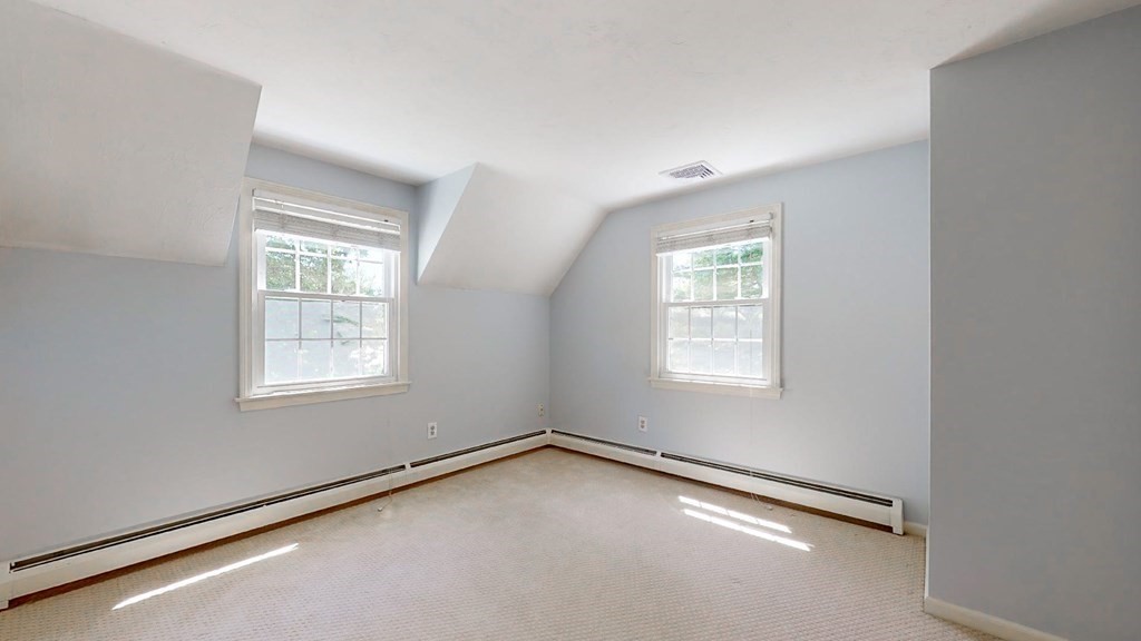 207 Spring Street Shrewsbury, MA 01545 - Photo 30 of 41 Gallery Image 30