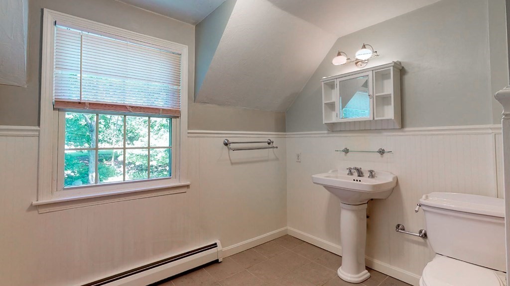 207 Spring Street Shrewsbury, MA 01545 - Photo 34 of 41 Gallery Image 34