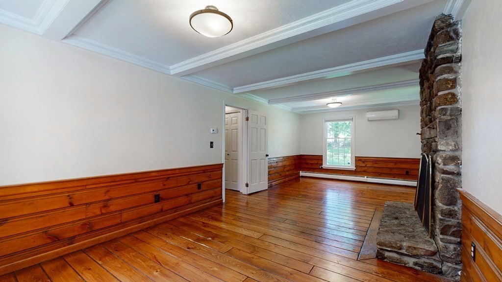 207 Spring Street Shrewsbury, MA 01545 - Photo 9 of 41 Gallery Image 9