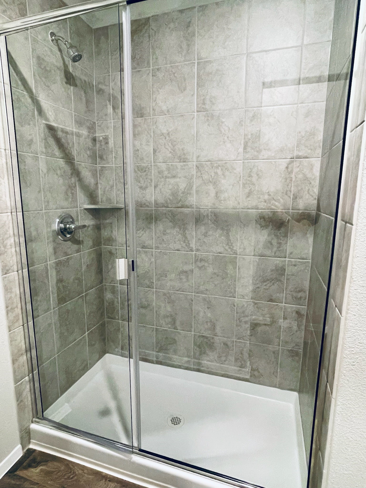 117 Huckleberry Lane Elgin, TX 78621 - Photo 13 of 34 XL walk in shower