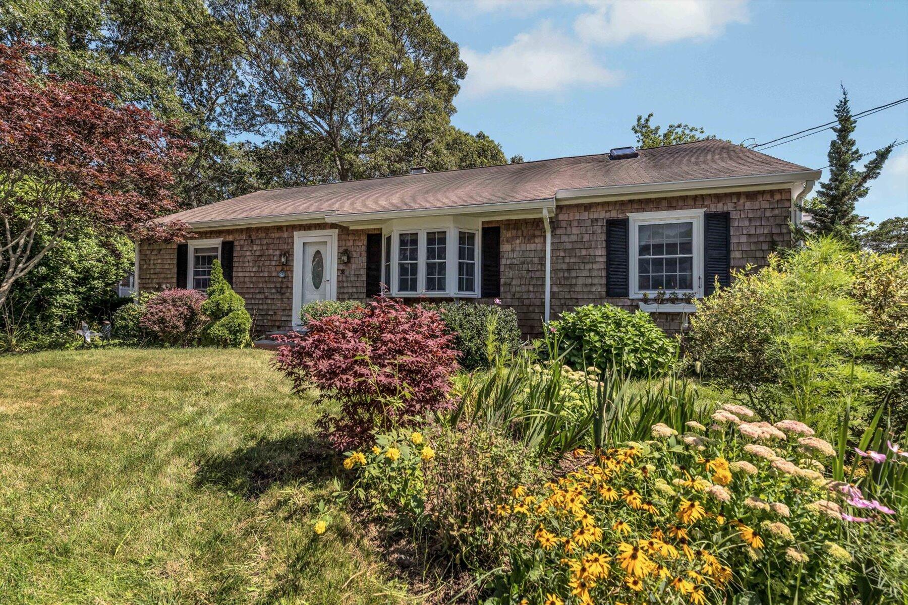 36 Elaine Road Hyannis, MA 02601 - Photo 1 of 29 Front