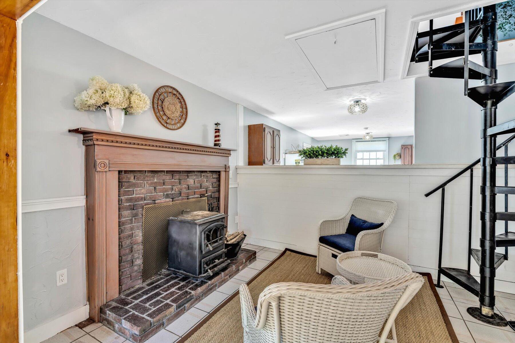 36 Elaine Road Hyannis, MA 02601 - Photo 10 of 29 54-IMGP4919