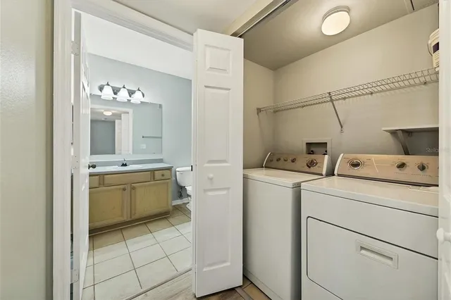 a view of utility room