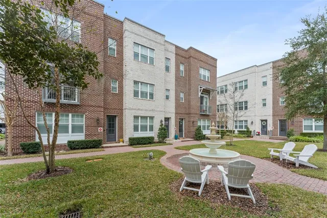 $895,000 | 131 Oak Laurel Drive, Winter Garden, FL 34787