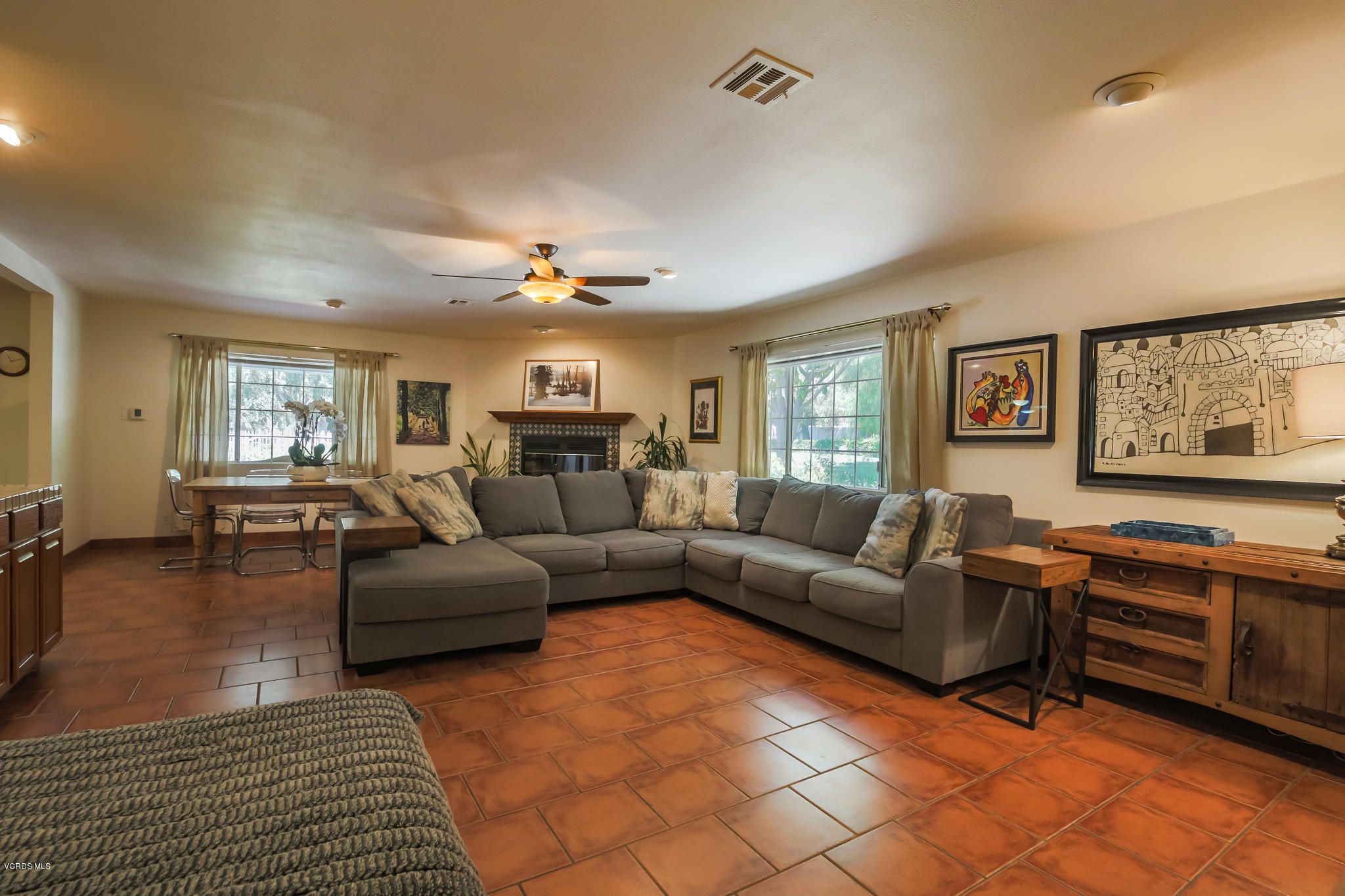 30633 Colt Road Castaic, CA 91384 - Photo 8 of 59 B71A5638