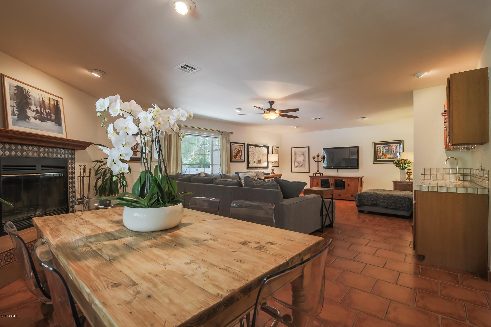 30633 Colt Road Castaic, CA 91384 - Photo 9 of 59 B71A5642