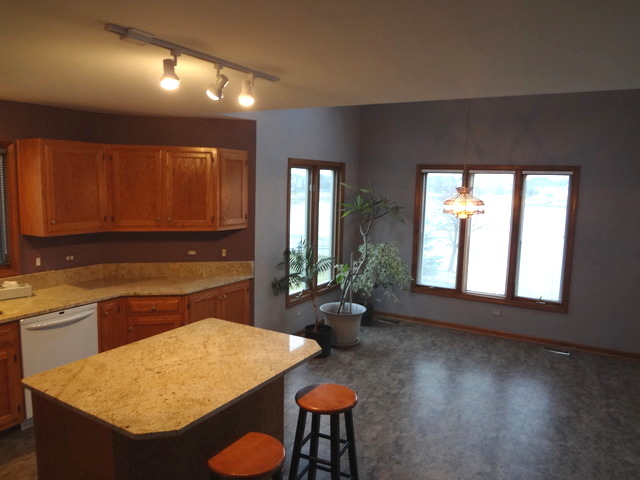 13336 Round Barn Road Plainfield, IL 60585 - Photo 9 of 25 a kitchen with sink and window