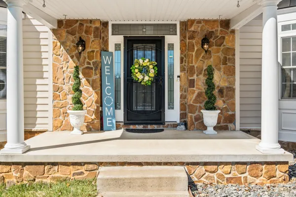 a house view with a outdoor space