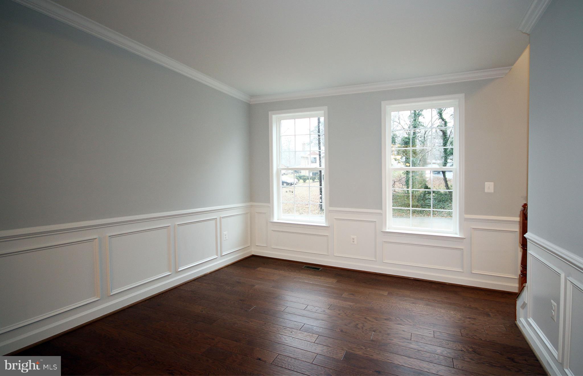 1911 Dale Lane Accokeek, MD 20607 - Photo 3 of 36 Living Room