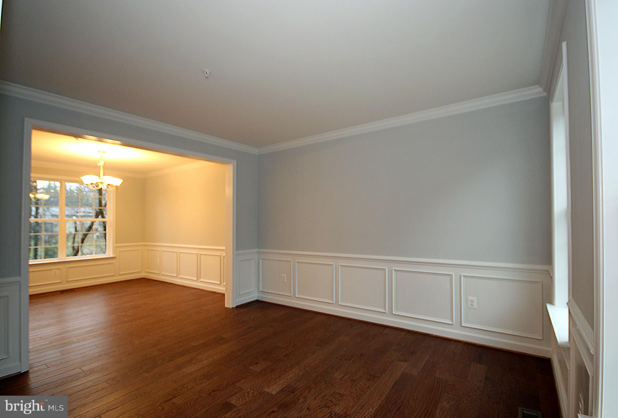 1911 Dale Lane Accokeek, MD 20607 - Photo 4 of 36 Living Room