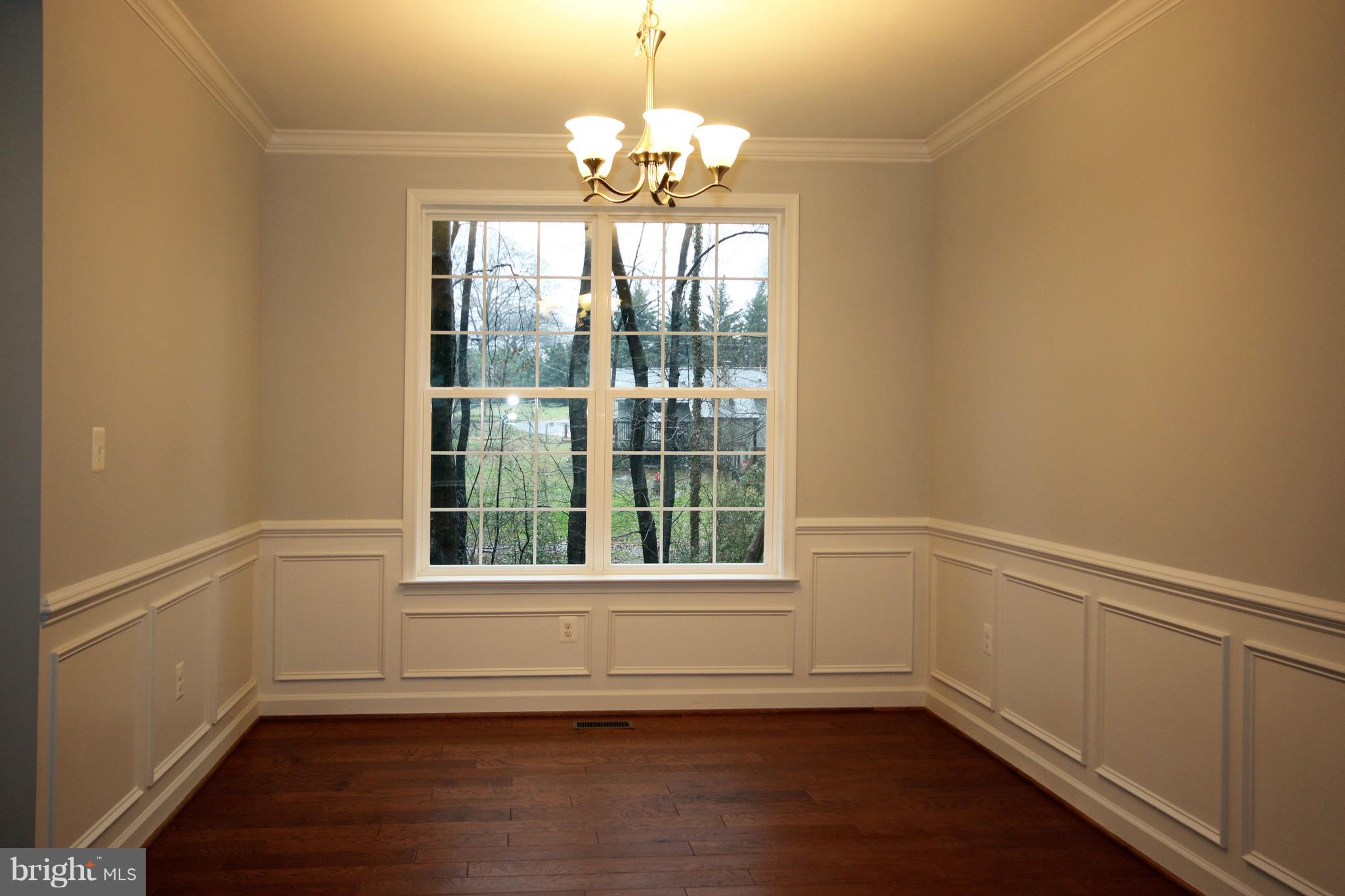 1911 Dale Lane Accokeek, MD 20607 - Photo 5 of 36 Dining Room