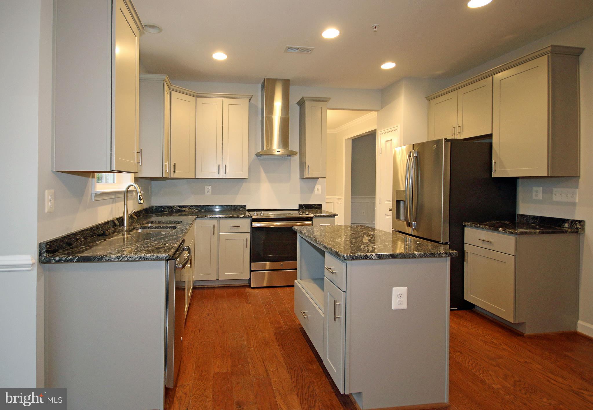 1911 Dale Lane Accokeek, MD 20607 - Photo 7 of 36 Kitchen 3