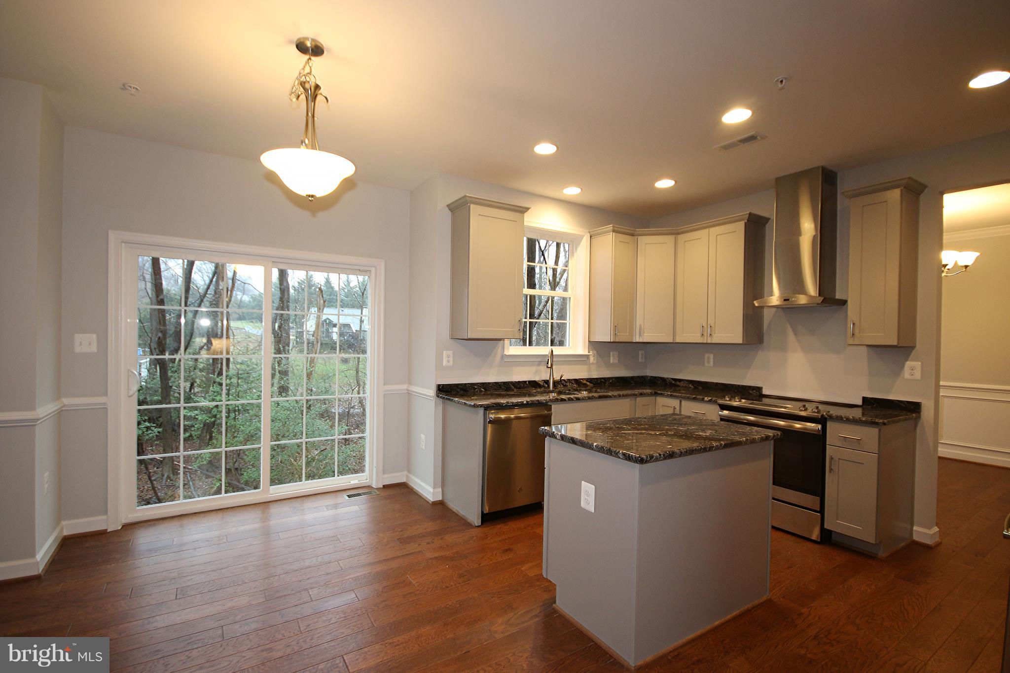 1911 Dale Lane Accokeek, MD 20607 - Photo 10 of 36 Kitchen Breakfast Area