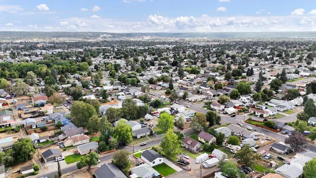 $335,000 | 1733 East Lacrosse Avenue, Spokane, WA 99207