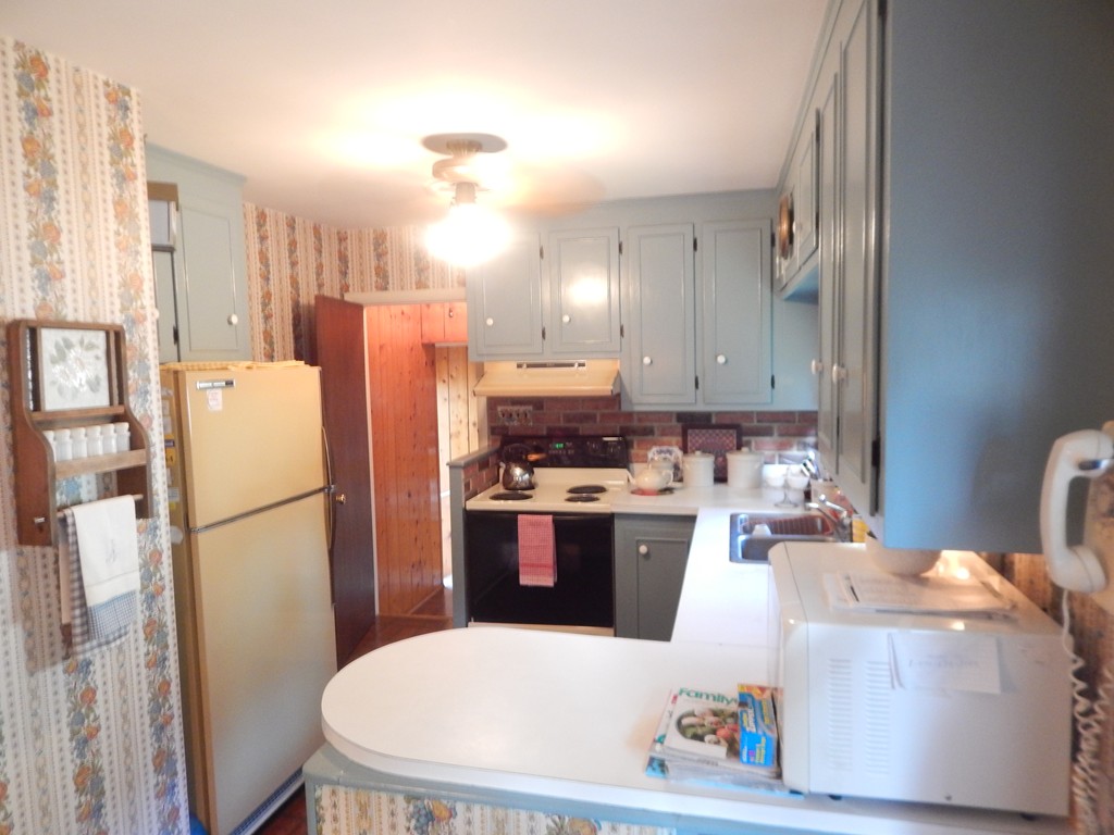 135 Lepes Road Somerset, MA 02726 - Photo 8 of 17