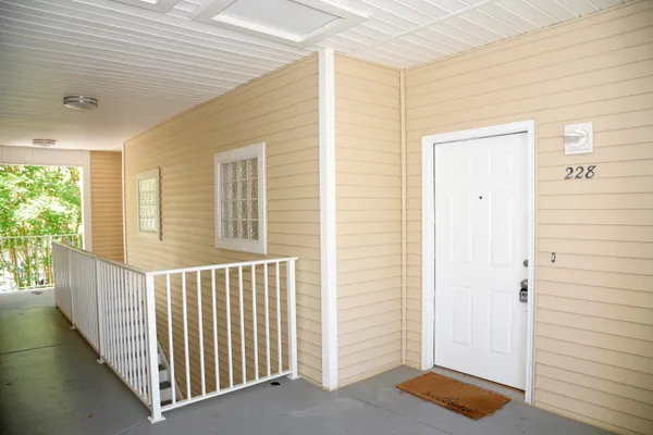 $1,800 | 1501 Partin Drive North, Unit 228, Niceville, FL 32578