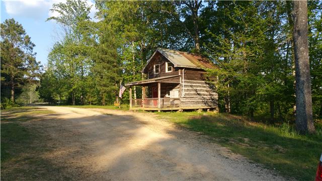 18 Pine Lake Road Summertown, TN 38483 - Photo 7 of 12 Community post office.