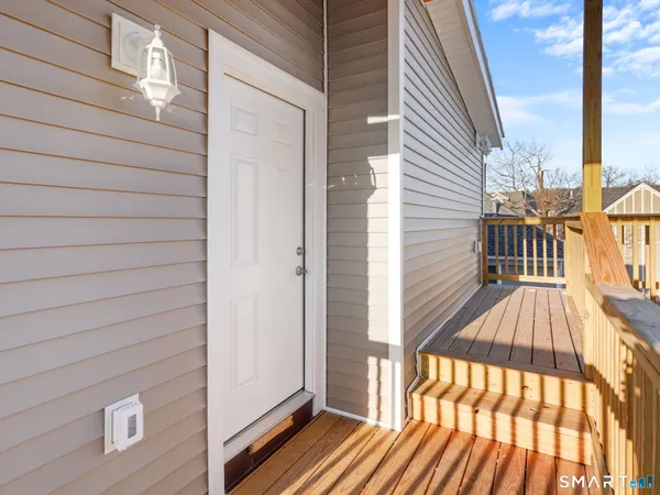 $2,400 | 27 5th Street, Unit 3, Stamford, CT 06905