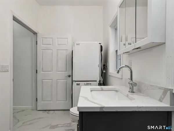 $2,400 | 27 5th Street, Unit 3, Stamford, CT 06905