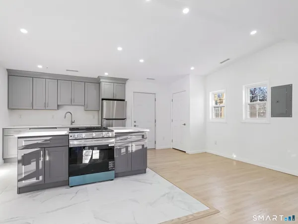 $2,400 | 27 5th Street, Unit 3, Stamford, CT 06905