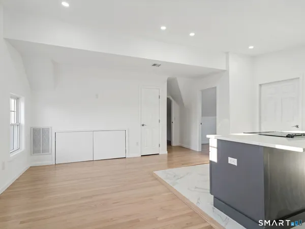 $2,400 | 27 5th Street, Unit 3, Stamford, CT 06905